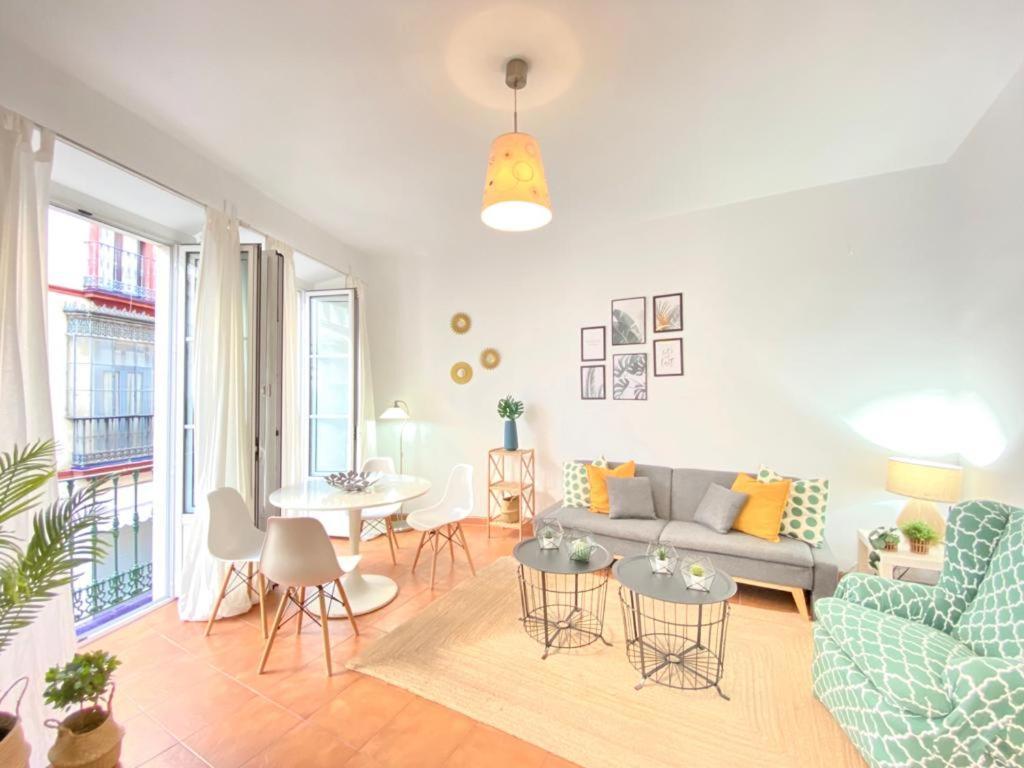 Superb In Downtown Of ,parking Optional, !! Appartamento